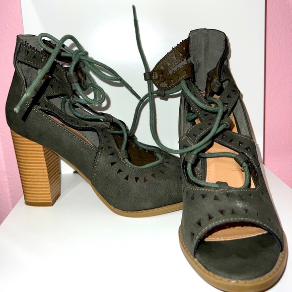 Block wrap up heel - Picture 1 of 2